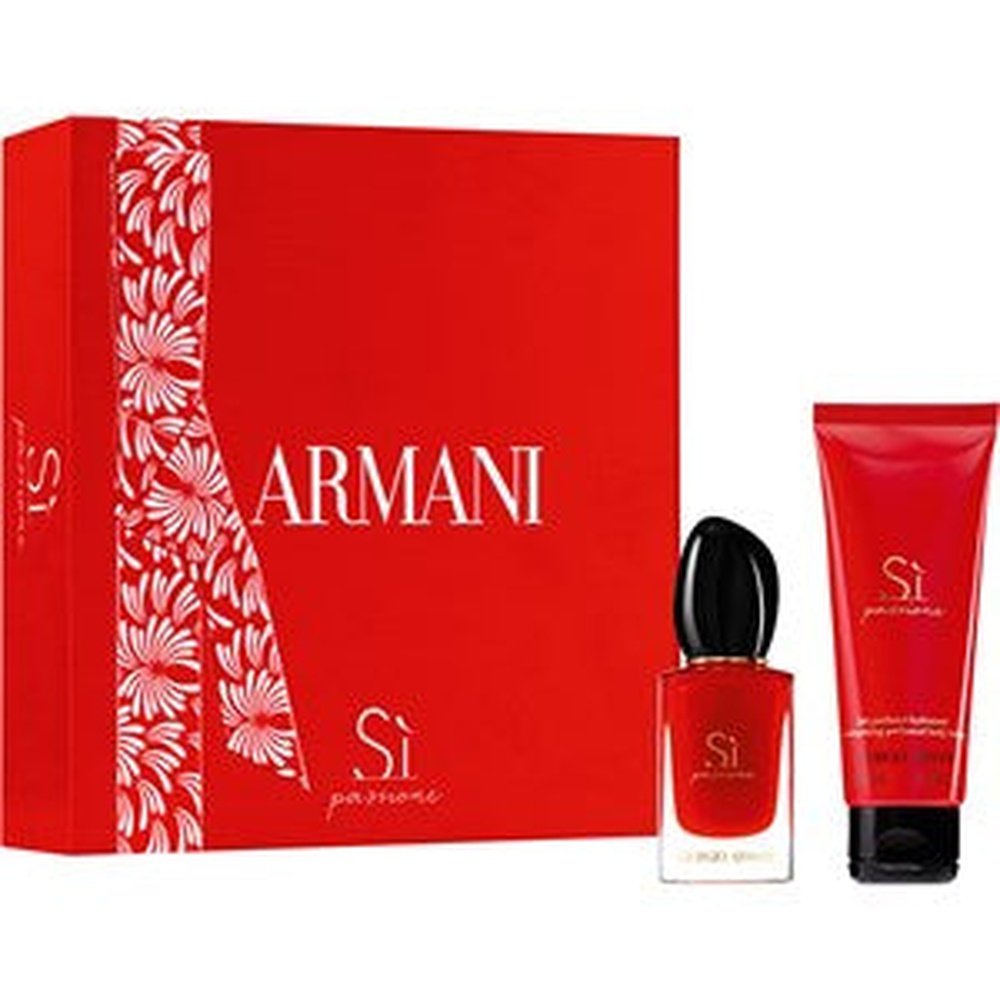 Armani Si Passione Eau de Parfum 30 ml + Body Lotion 75 ml Set is a fruity floral fragrance set for woman. It contains notes of spicy pink pepper, rose and jasmine. The fresh intensive fragrance set would make the perfect gift. Galway Ireland Free Shipping MYLOOK.IE